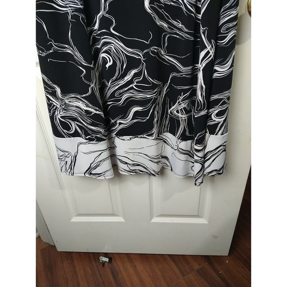 JM Collection Sleeveless Black White Abstract V Neck A Line Dress. Size L - Picture 7 of 10